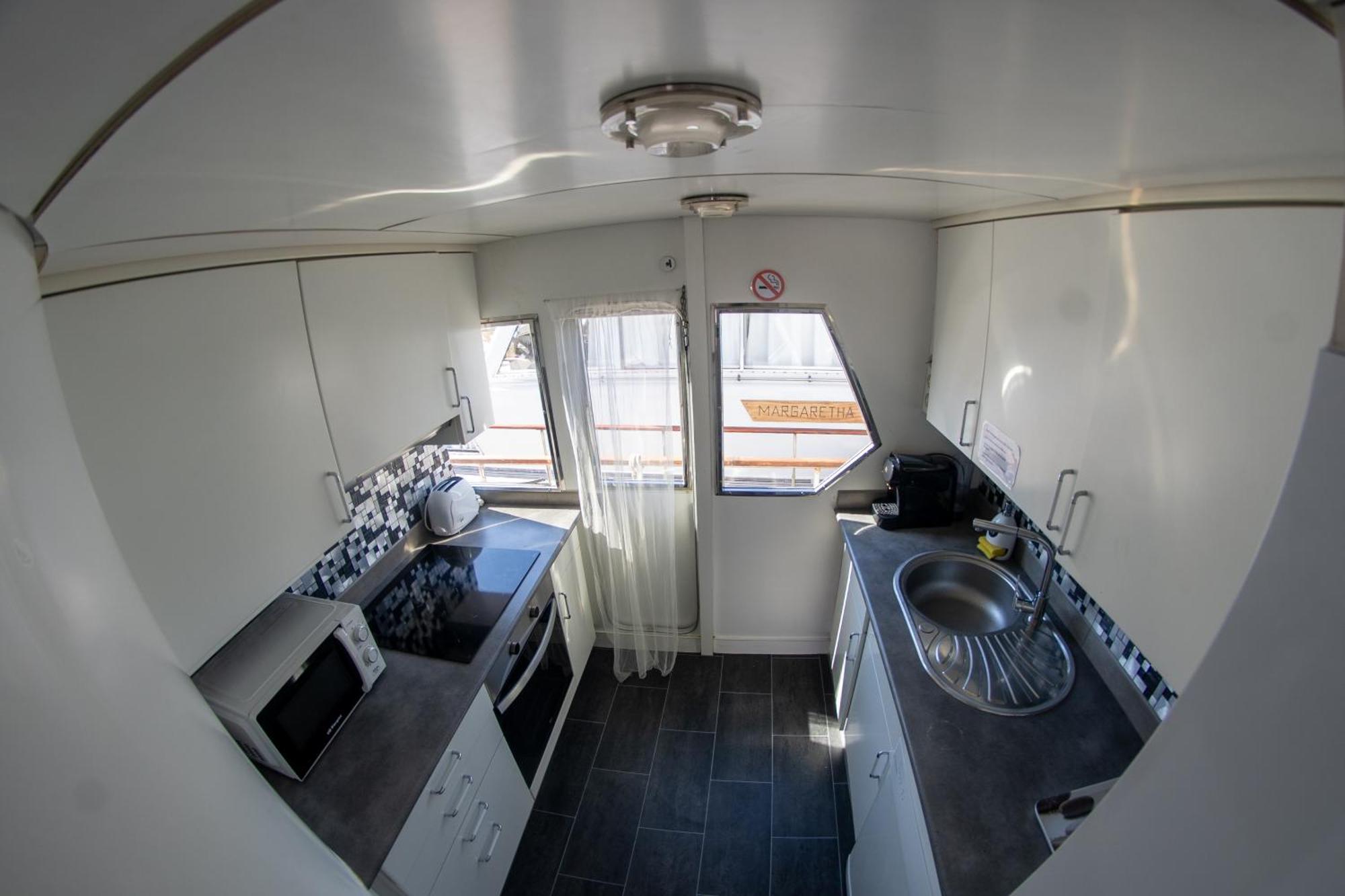 Habitacion Marineria Boat Aloha 巴塞罗那 外观 照片